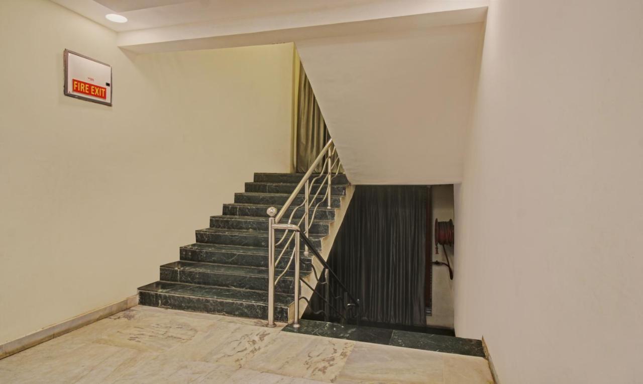 Treebo The Boss Hotel Raipur  Luaran gambar