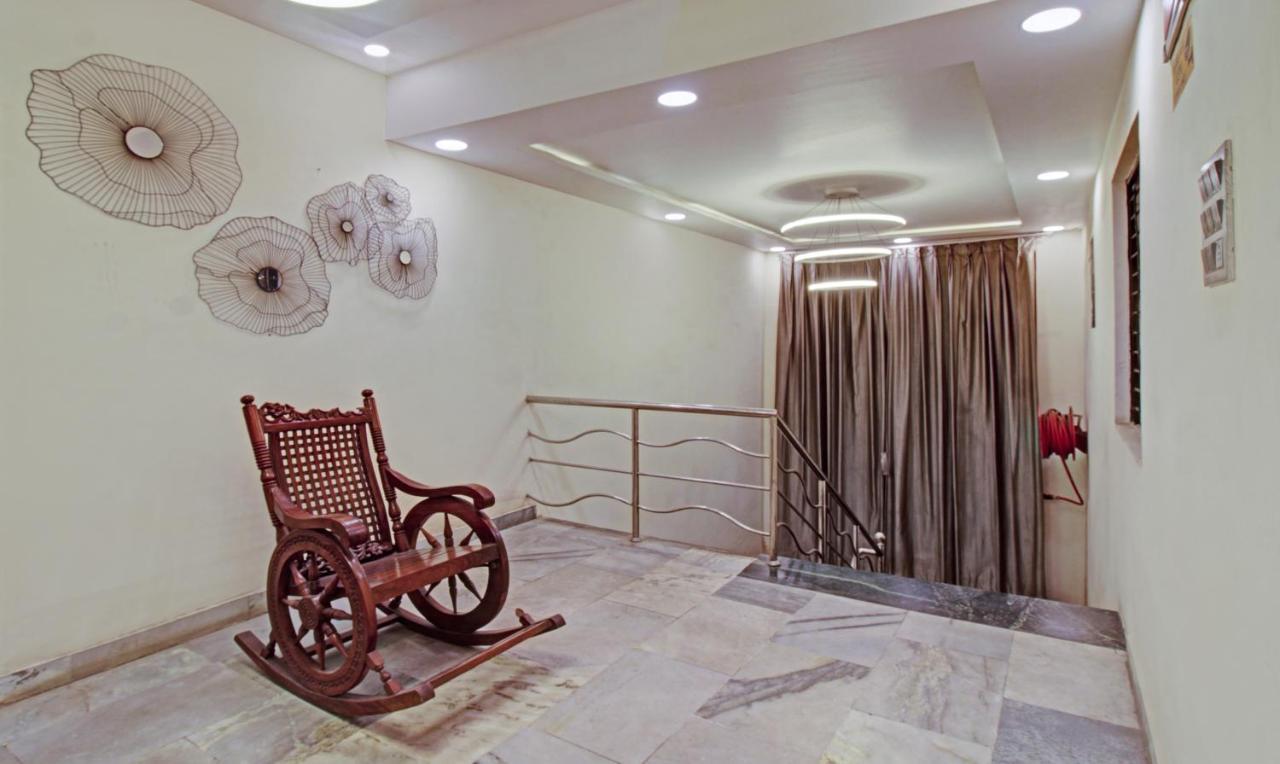 Treebo The Boss Hotel Raipur  Luaran gambar